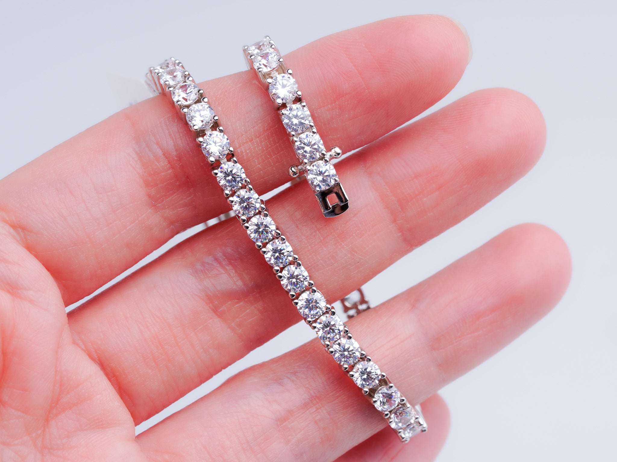 Round Solitaire Tennis Bracelet