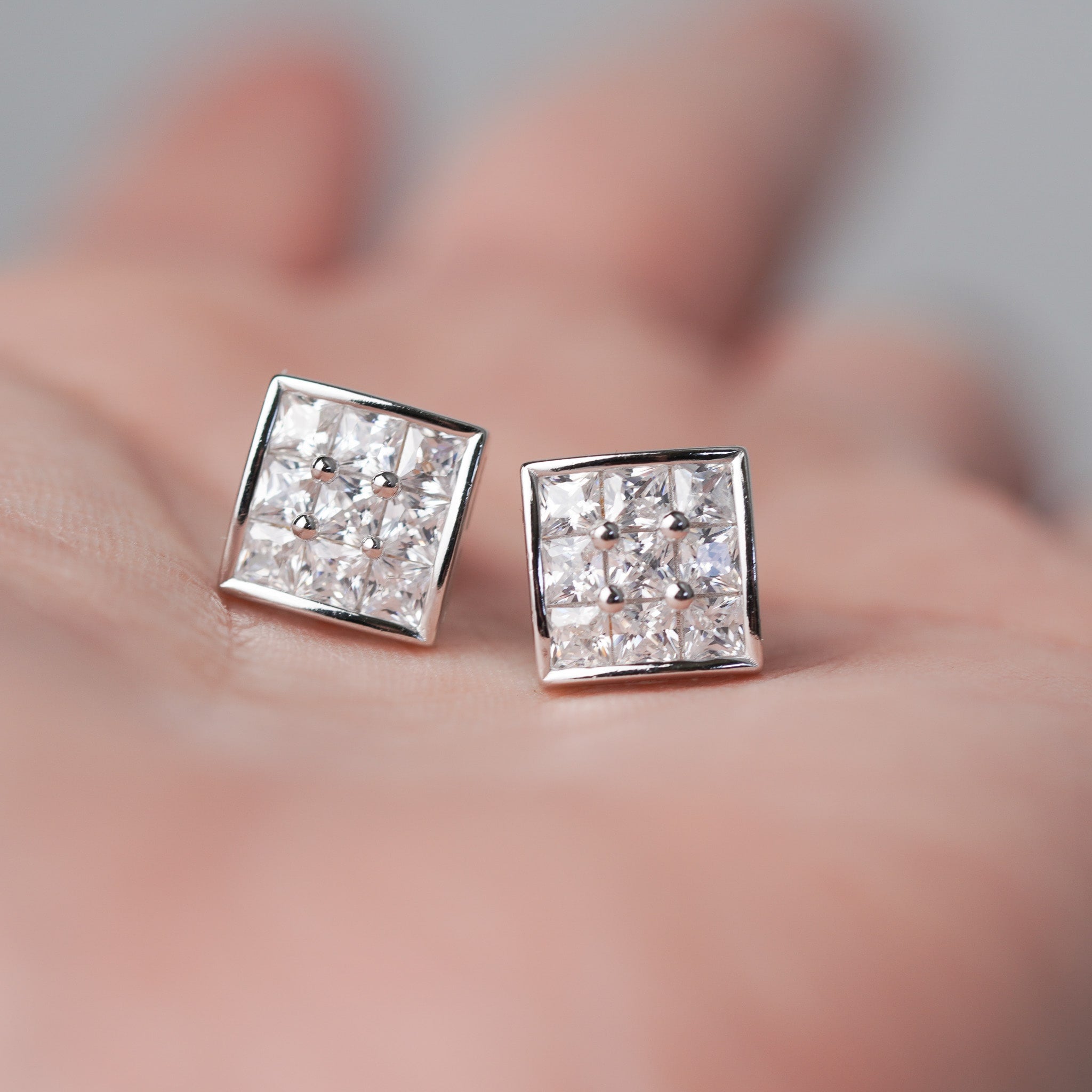 9-stone Square Earrings, Screwed-Back